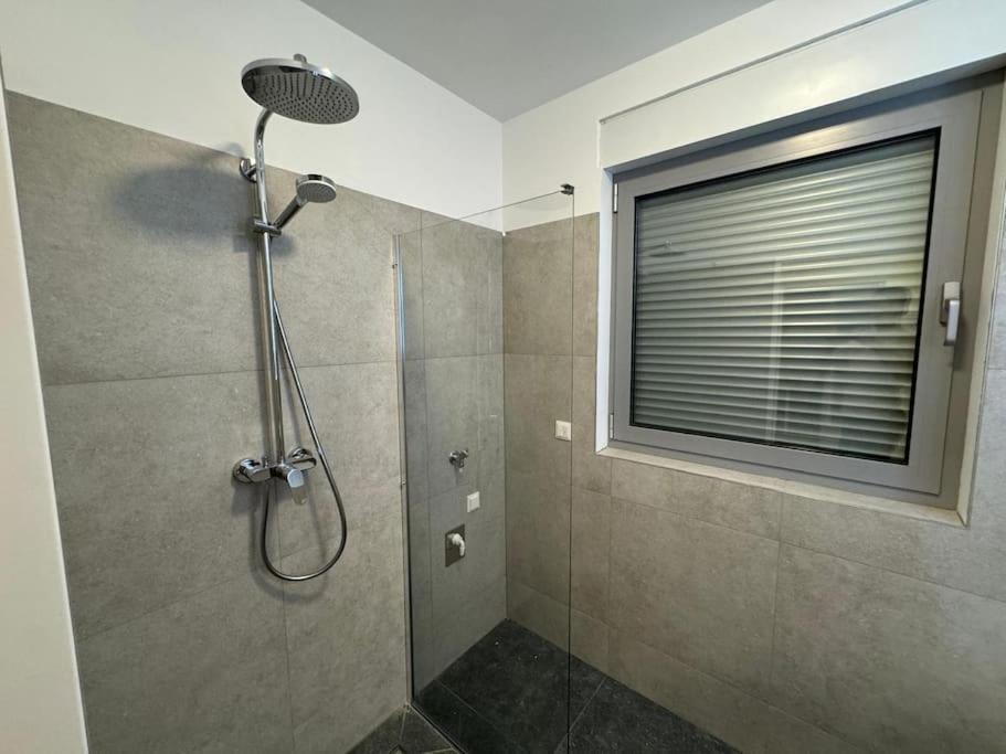 Rooftop Apartment With Balcony & Free Parking Wien Eksteriør bilde