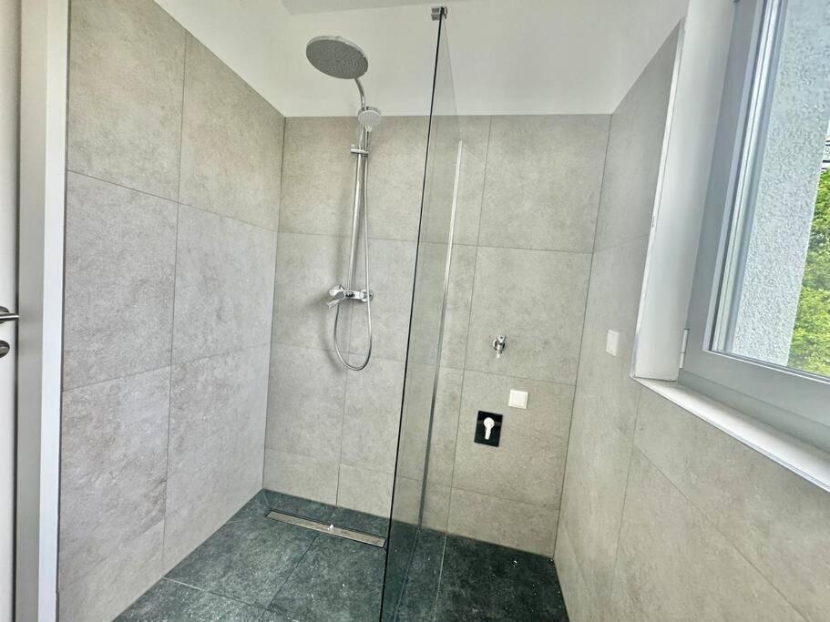 Rooftop Apartment With Balcony & Free Parking Wien Eksteriør bilde