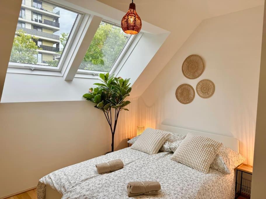 Rooftop Apartment With Balcony & Free Parking Wien Eksteriør bilde